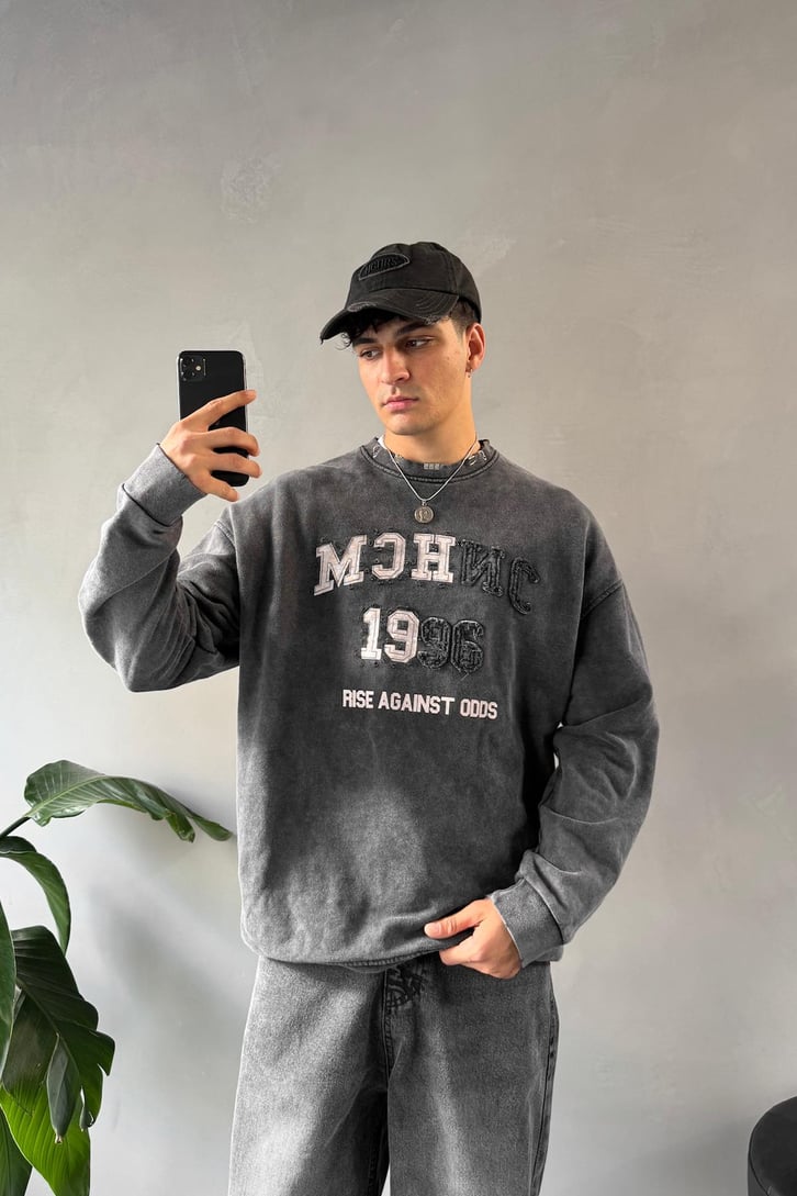Mchnc 1996 Baskılı Sweatshirt