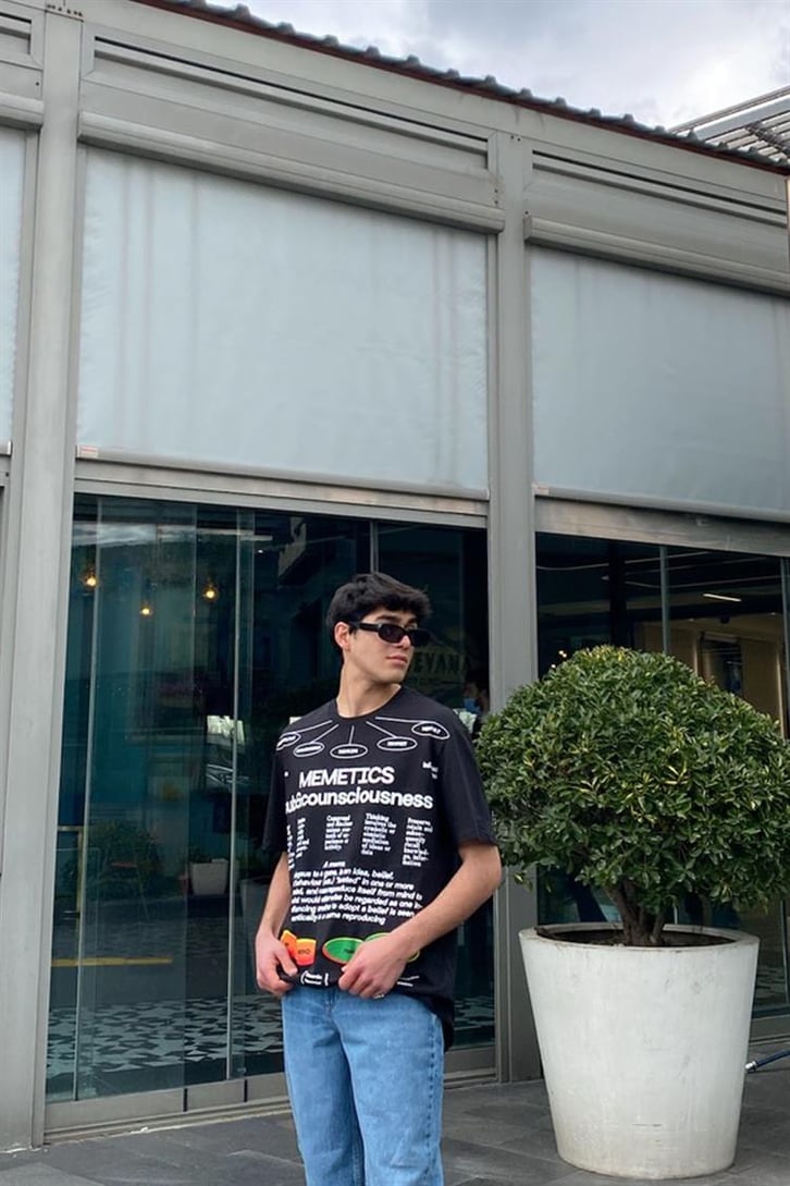 Memetics Printed Oversize Black Tişört