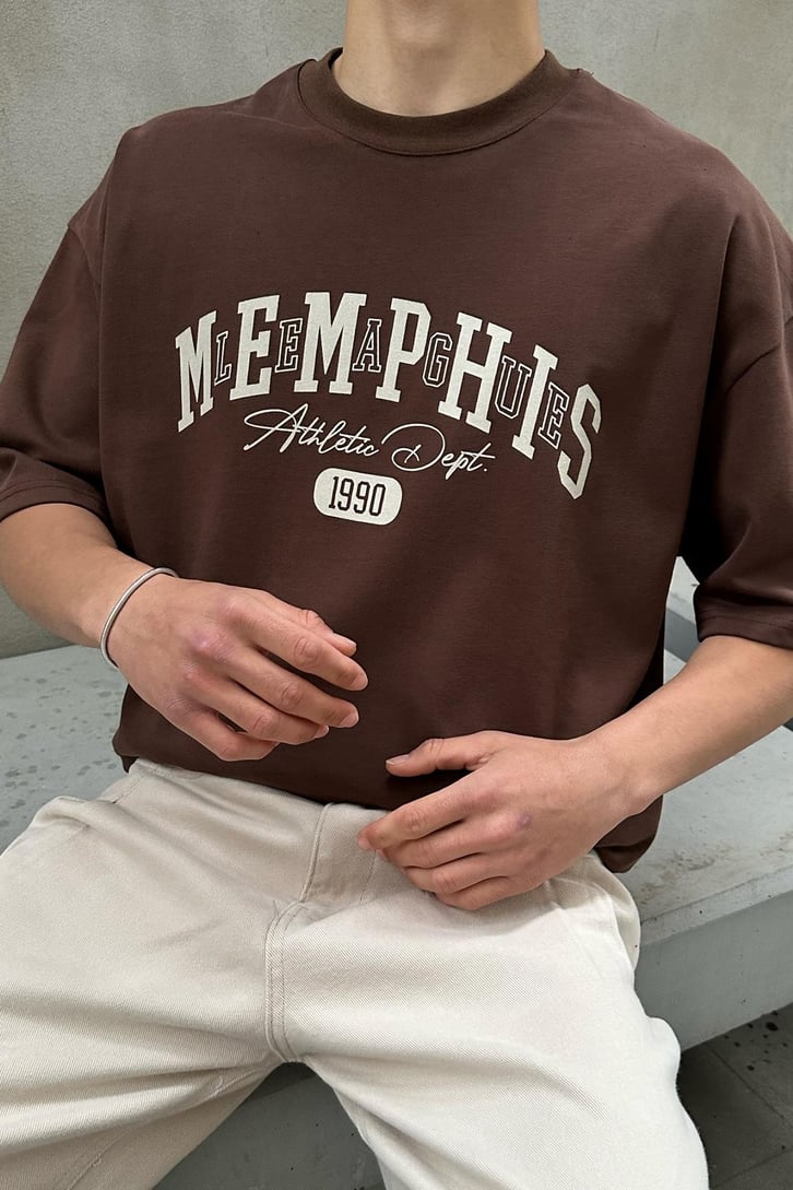 Memphis Baskılı Kahverengi Oversize Tişört