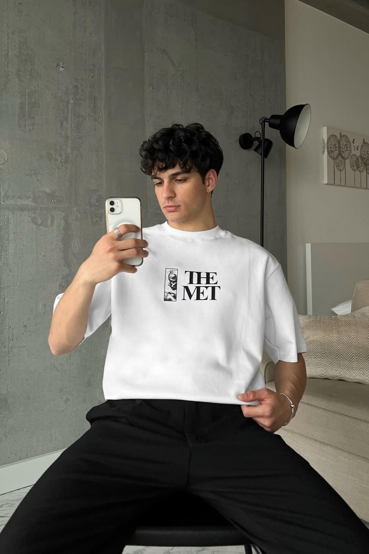 Metropolitan Baskılı Beyaz Oversize Tişört