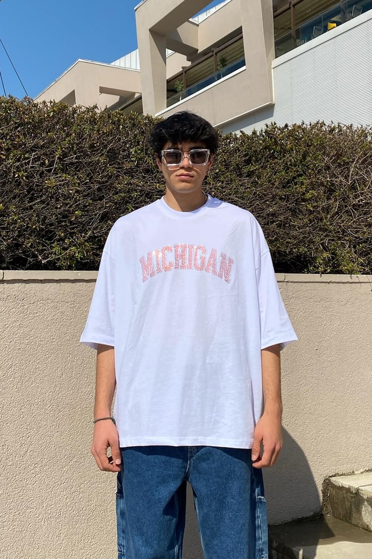 Michigan Taş Detaylı Oversize Beyaz Tshirt
