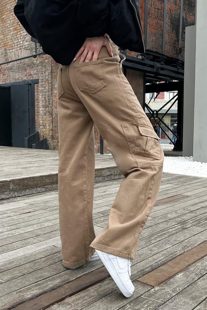 Mini Cep Detay Sütlü Kahve Baggy Pantolon