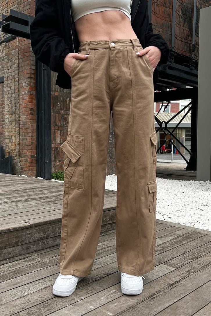 Mini Cep Detay Sütlü Kahve Baggy Pantolon