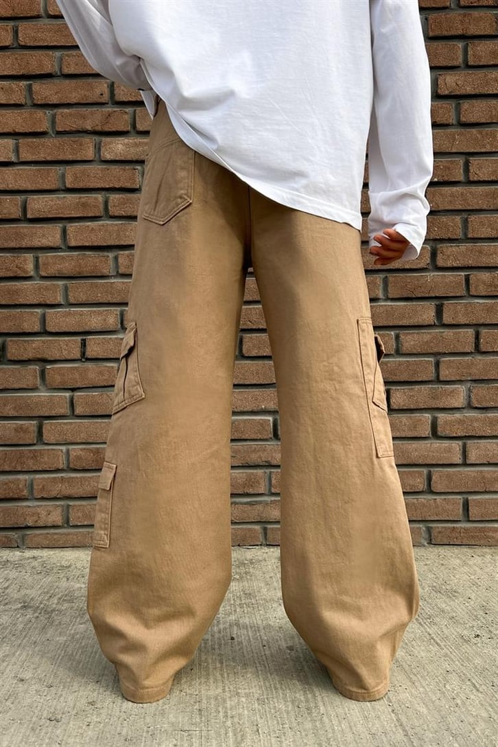 Mini Cep Detay Sütlü Kahve Baggy Pantolon