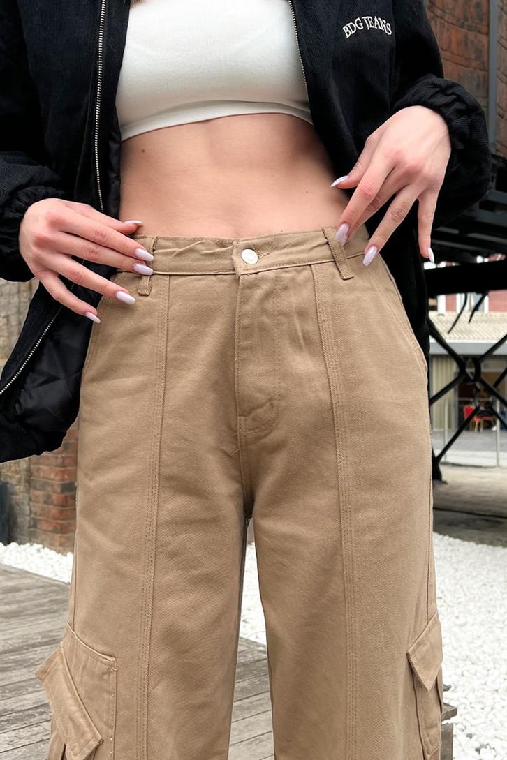 Mini Cep Detay Sütlü Kahve Baggy Pantolon