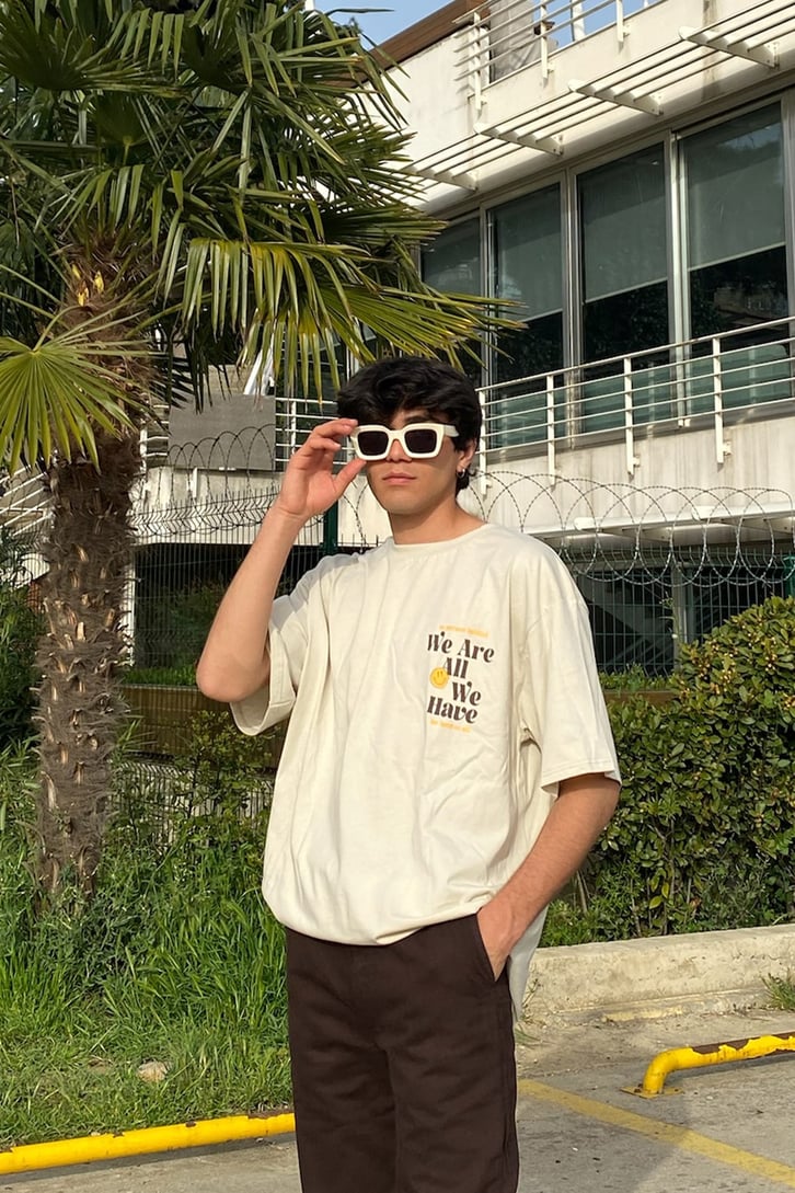 Mini Smiley Baskılı Açık Kahve Oversize Tshirt