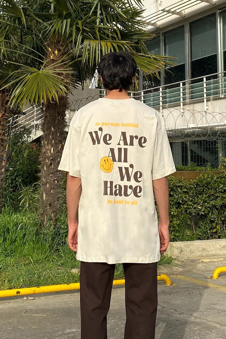 Mini Smiley Baskılı Açık Kahve Oversize Tshirt