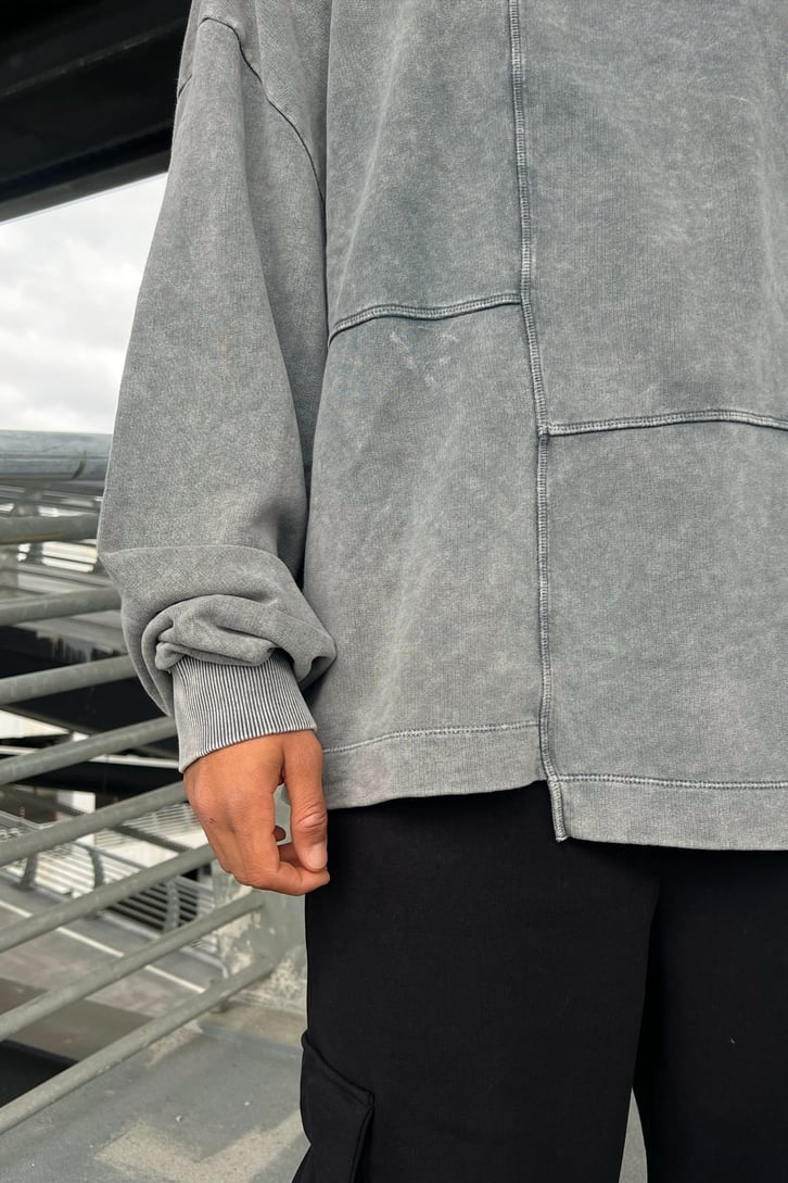 Mini Text Baskılı Gri Acid Wash Oversize Sweatshirt