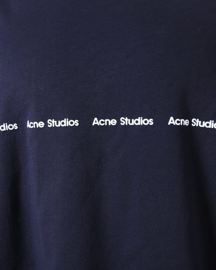MINIMAL BASKILI PREMIUM TSHIRT