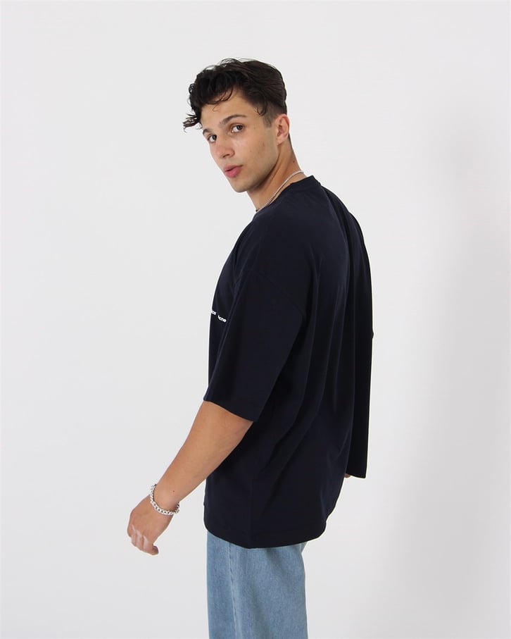 MINIMAL BASKILI PREMIUM TSHIRT