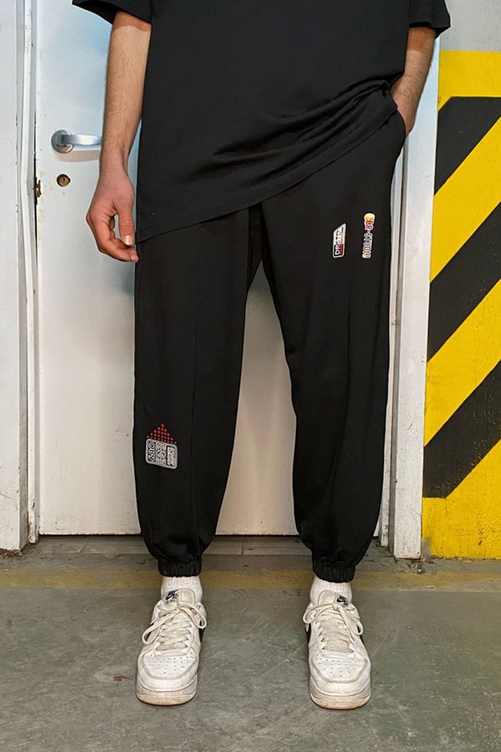 Minimal Embroidered Black Sweatpants