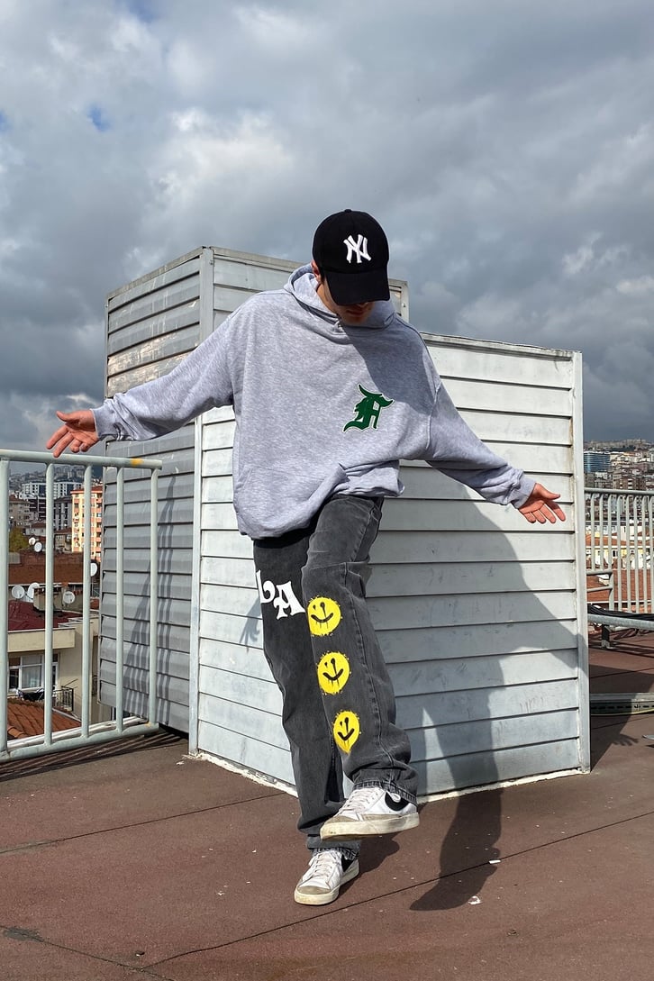 MINIMAL İŞLEMELİ OVERSIZE HOODIE