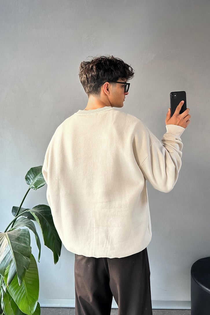 Minimal Nakışlı Bisiklet Yaka Sweatshirt