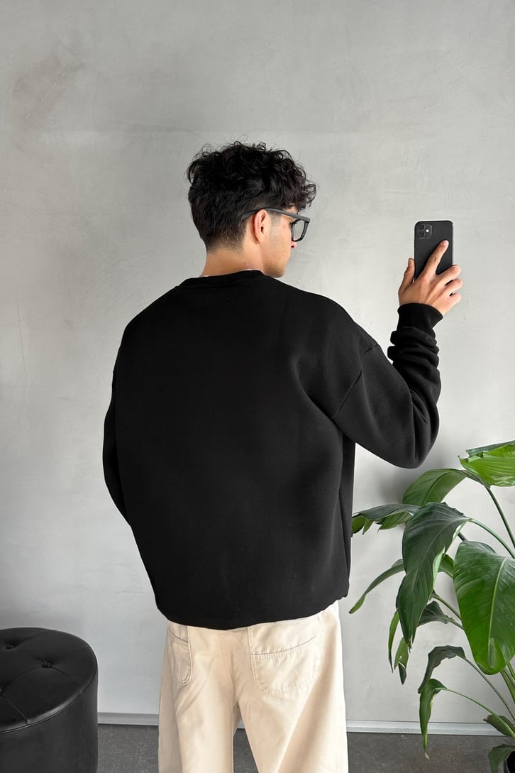 Minimal Nakışlı Bisiklet Yaka Sweatshirt