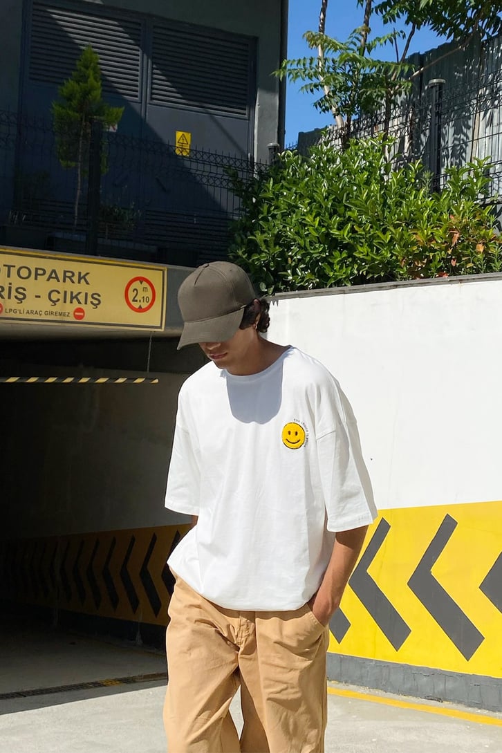 Minimal Smile Beyaz Oversize Tshirt