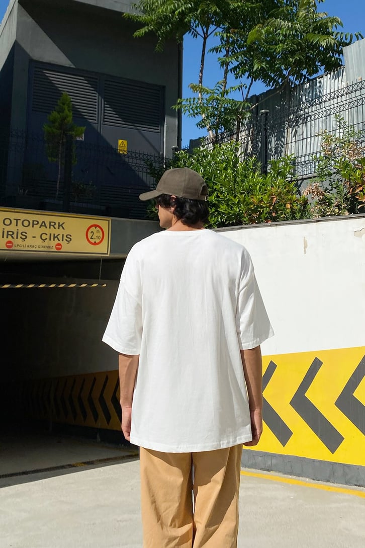 Minimal Smile Beyaz Oversize Tshirt