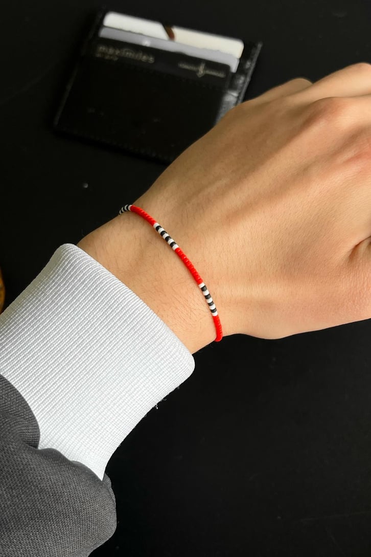 Minimal Taşlı Kırmızı Bileklik
