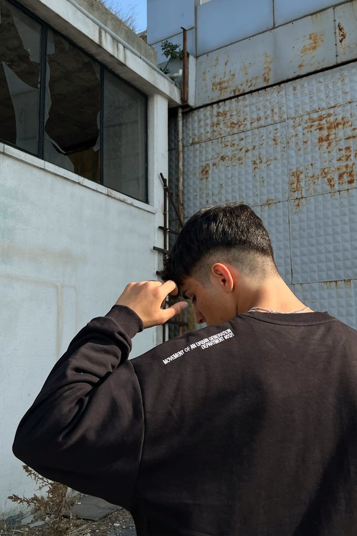 Minimal Text Nakışlı Siyah Oversize Sweatshirt