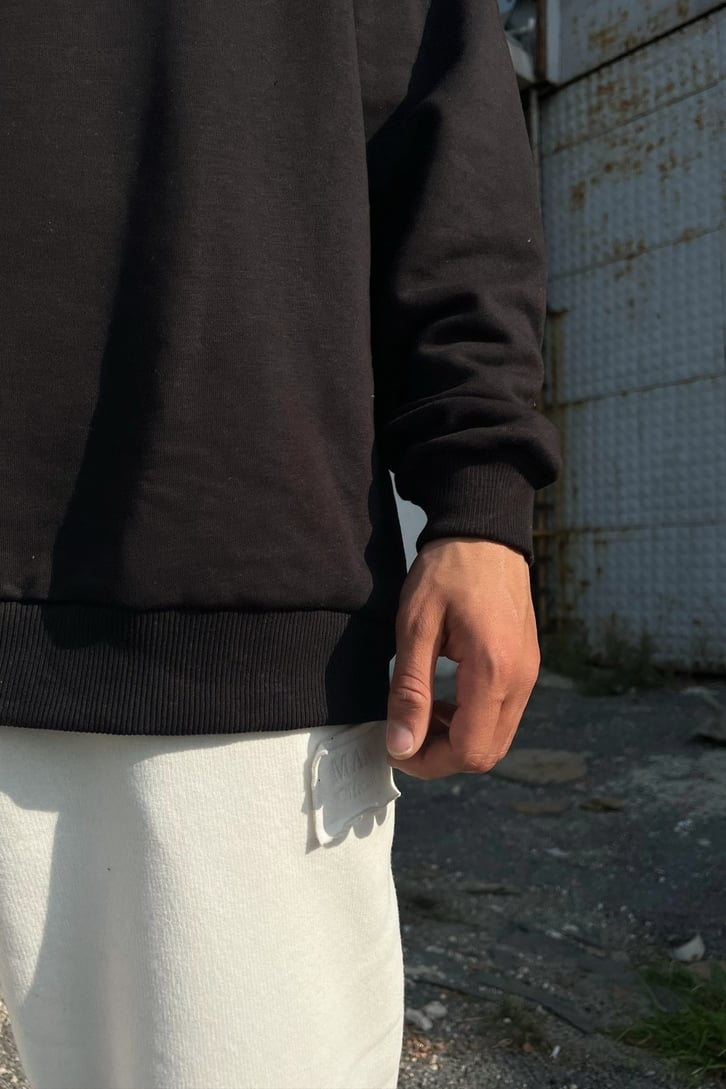 Minimal Text Nakışlı Siyah Oversize Sweatshirt