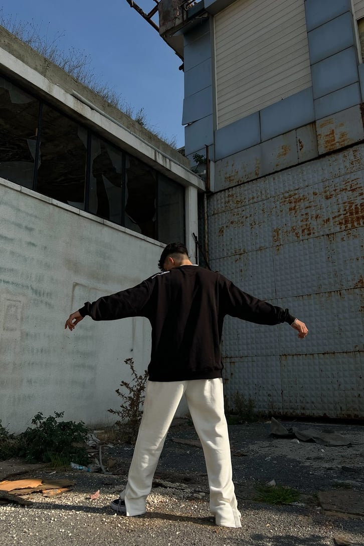 Minimal Text Nakışlı Siyah Oversize Sweatshirt