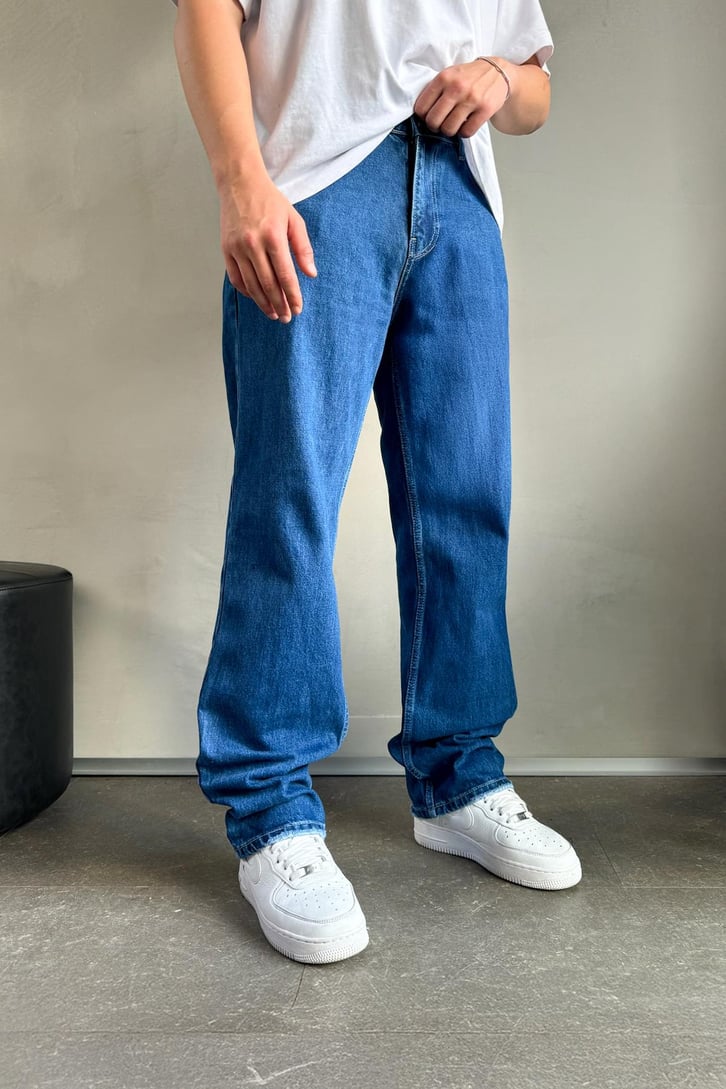 Minimal Yırtık Detay Basic Regular Jean