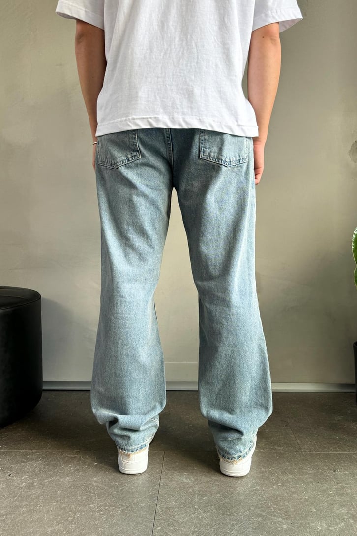 Minimal Yırtık Detay Basic Regular Jean