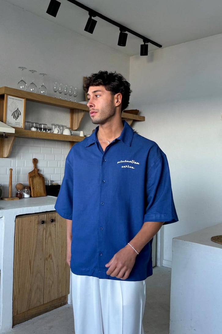Minimalizm Nakışlı Oversize Kısa Kol Gömlek