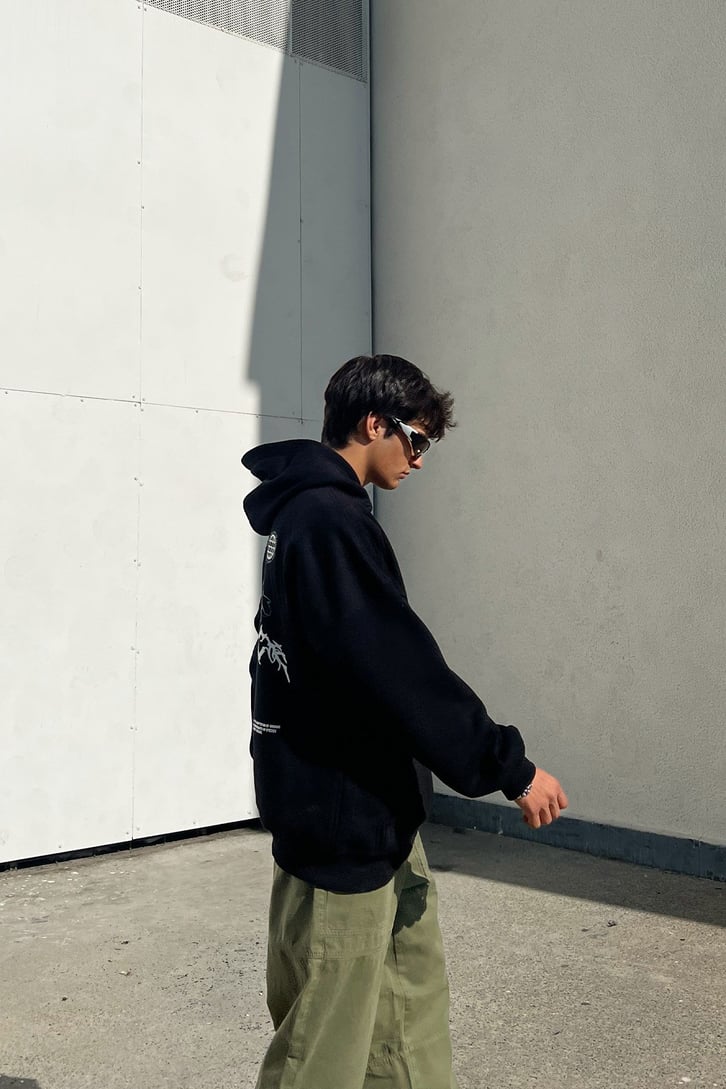 MMXXII Sırt Baskılı Siyah Oversize Sweatshirt
