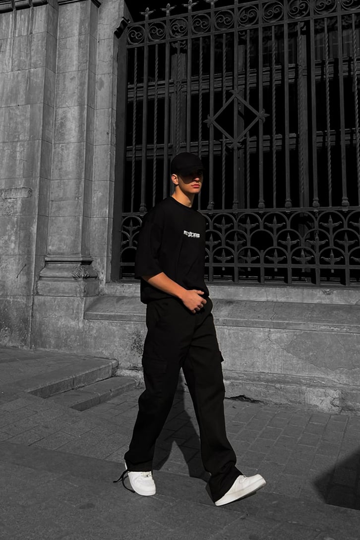 Motion Baskılı Siyah Oversize Tshirt