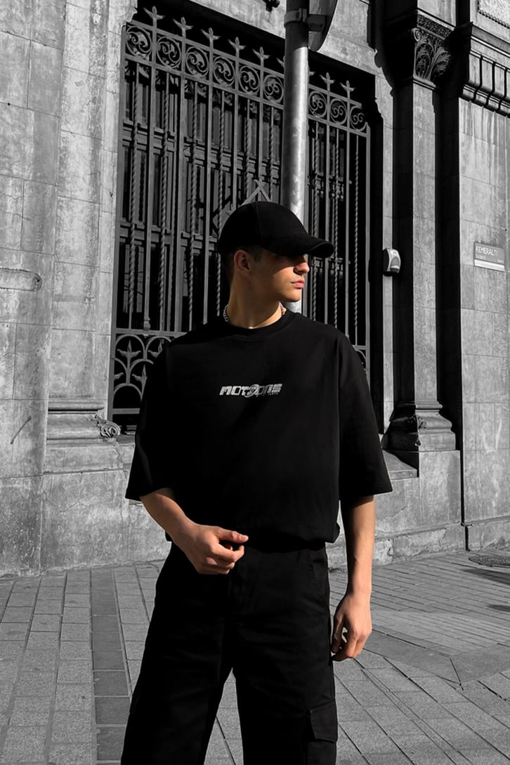 Motion Baskılı Siyah Oversize Tshirt