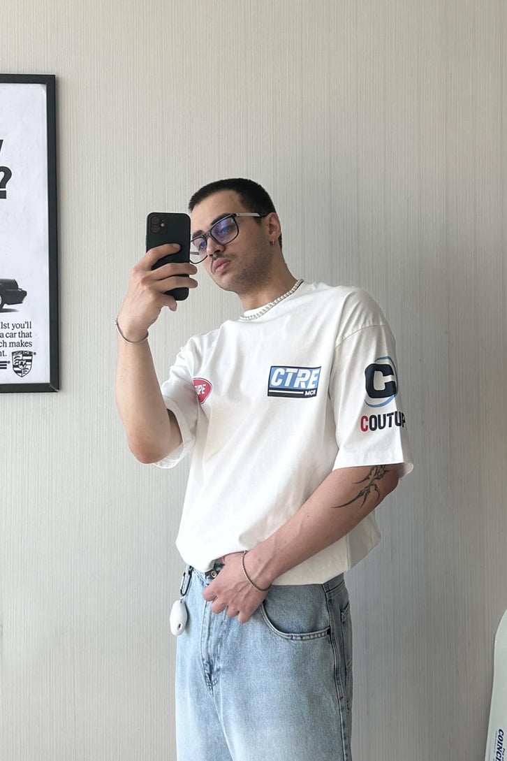 Multi Patch Baskılı Oversize Tişört