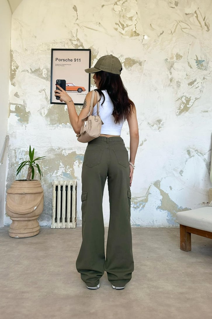 Multi Pocket Baggy Jean