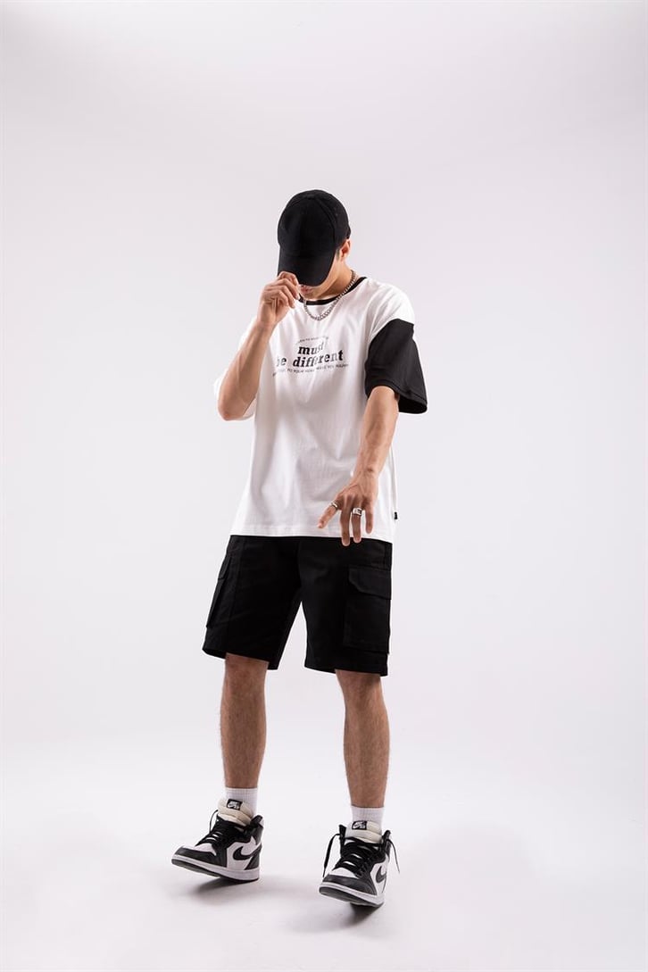 Must Be Different Oversize Tshirt