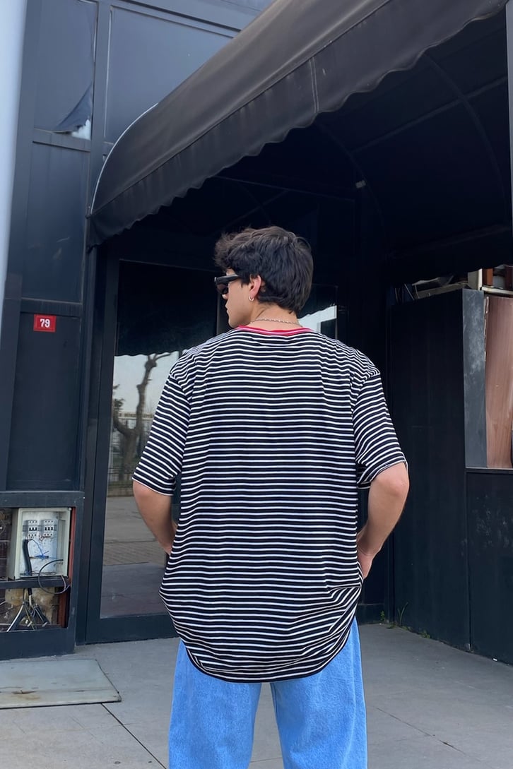 Nakış Detay Çizgili Oversize Tshirt