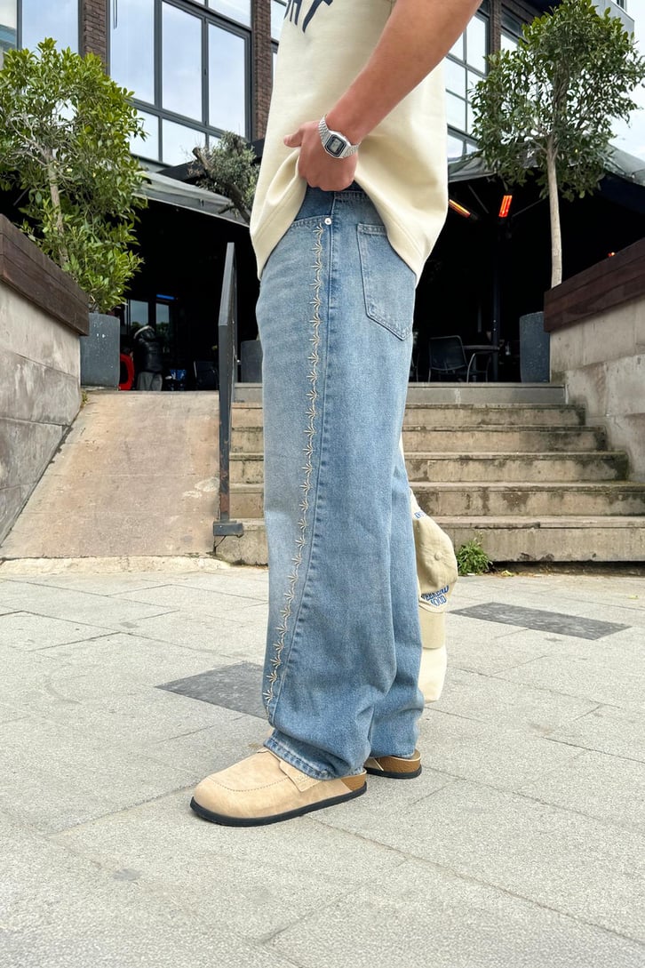 Nakış Detay Regular Jean