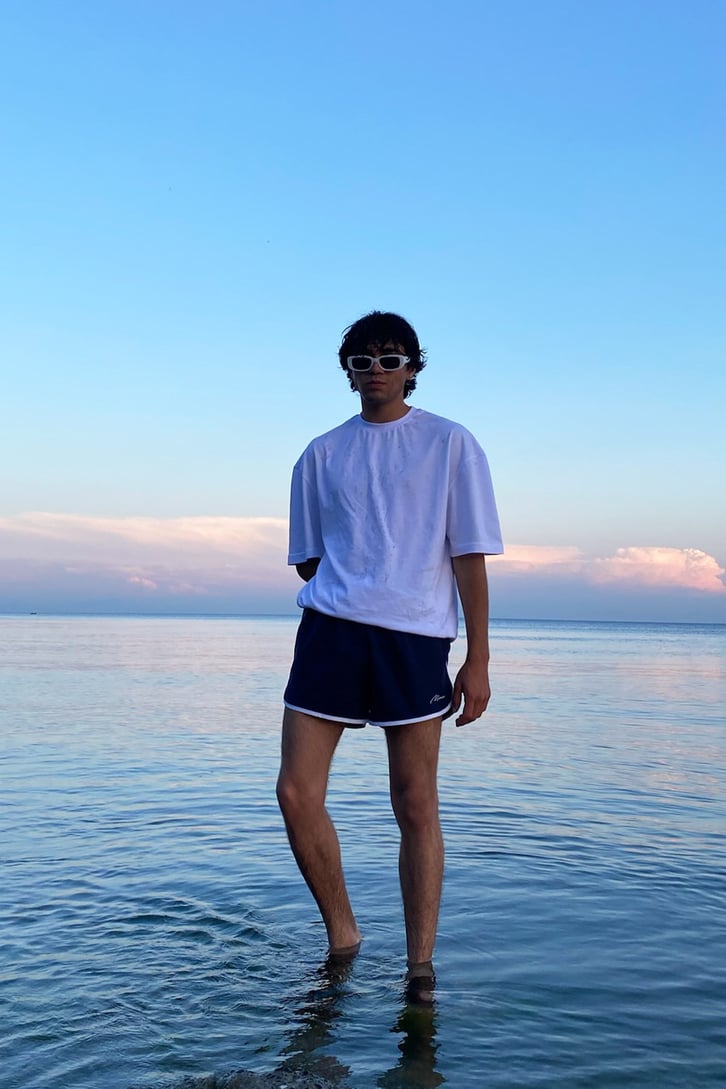 Nakışlı Lacivert Deniz Şortu