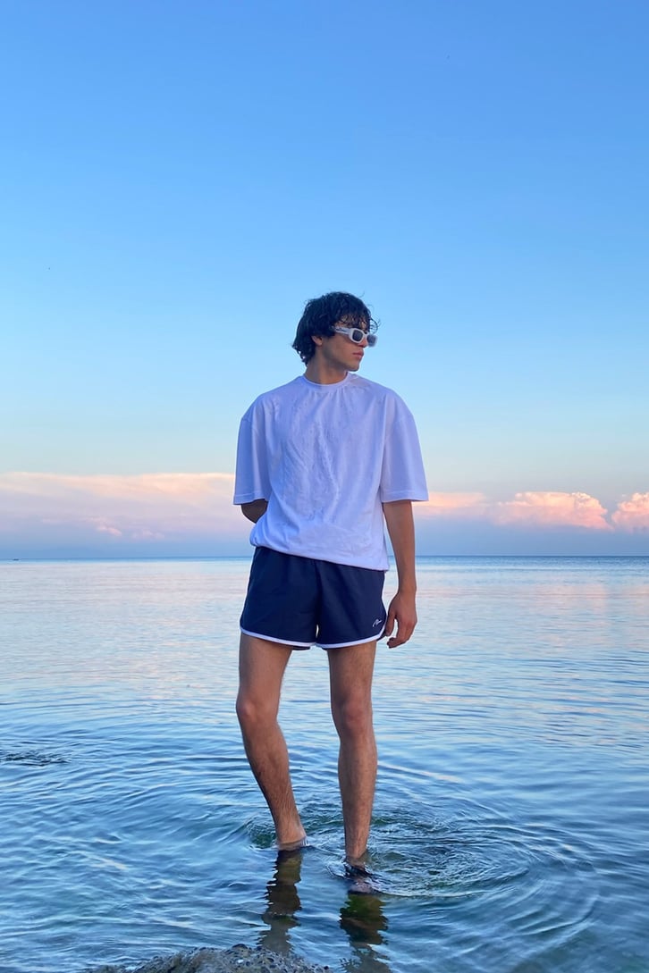 Nakışlı Lacivert Deniz Şortu