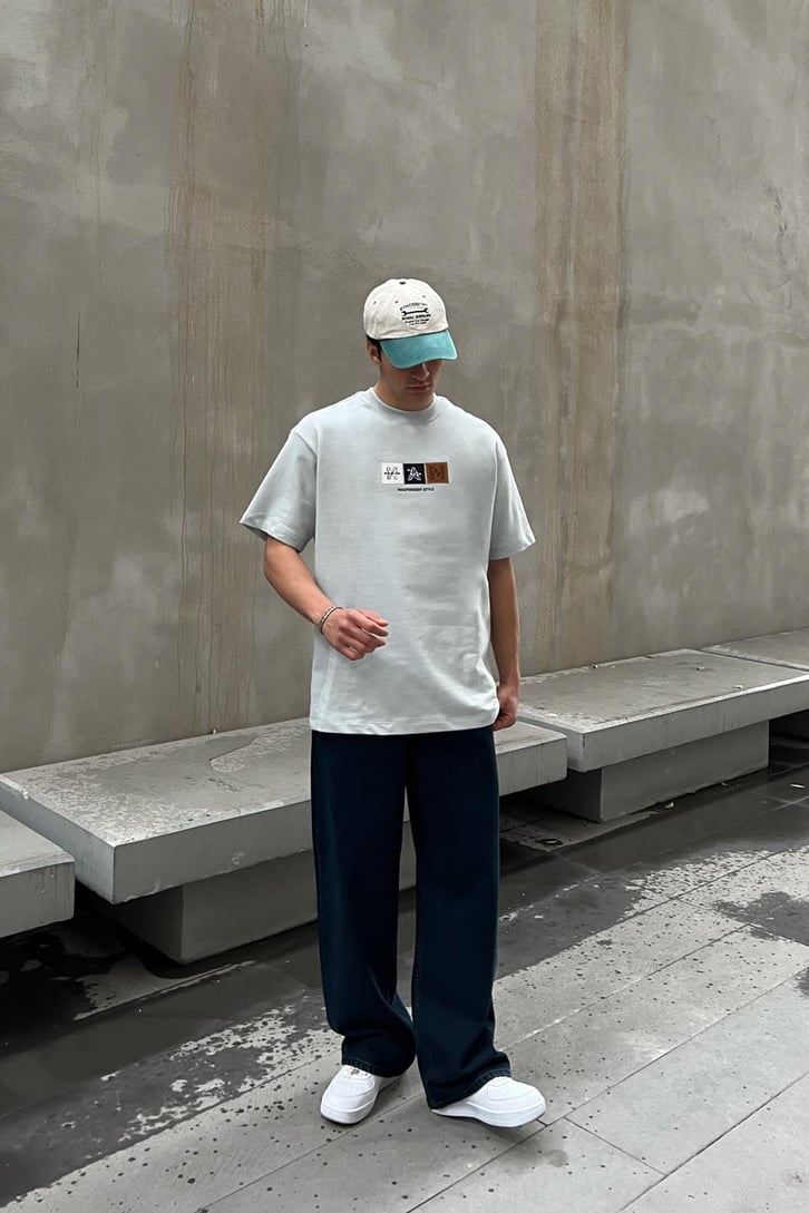 NAN Nakışlı Buz Gri Oversize Tişört