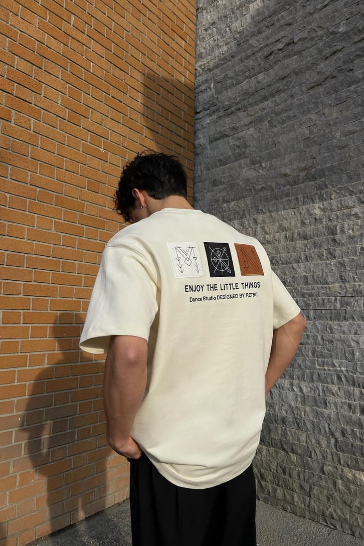 NAN Nakışlı Ekru Oversize Tişört