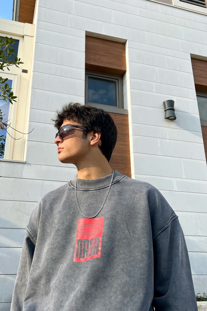 Nasa Baskılı Acid Wash Oversize Sweatshirt