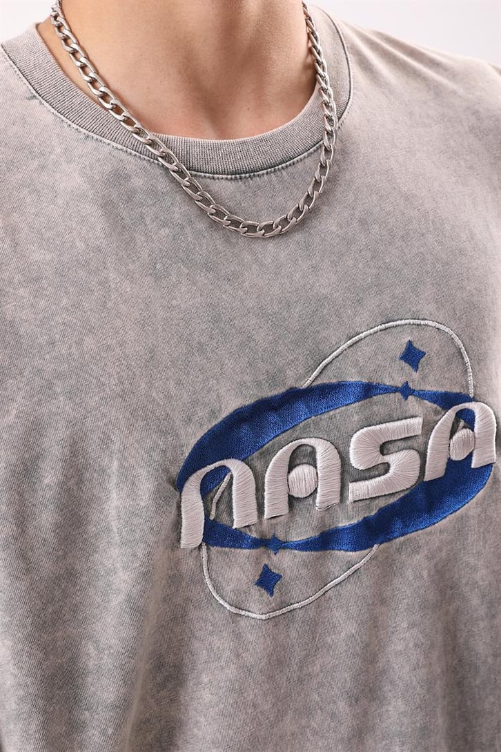 Nasa Nakışlı Acid Wash Oversize Tişört