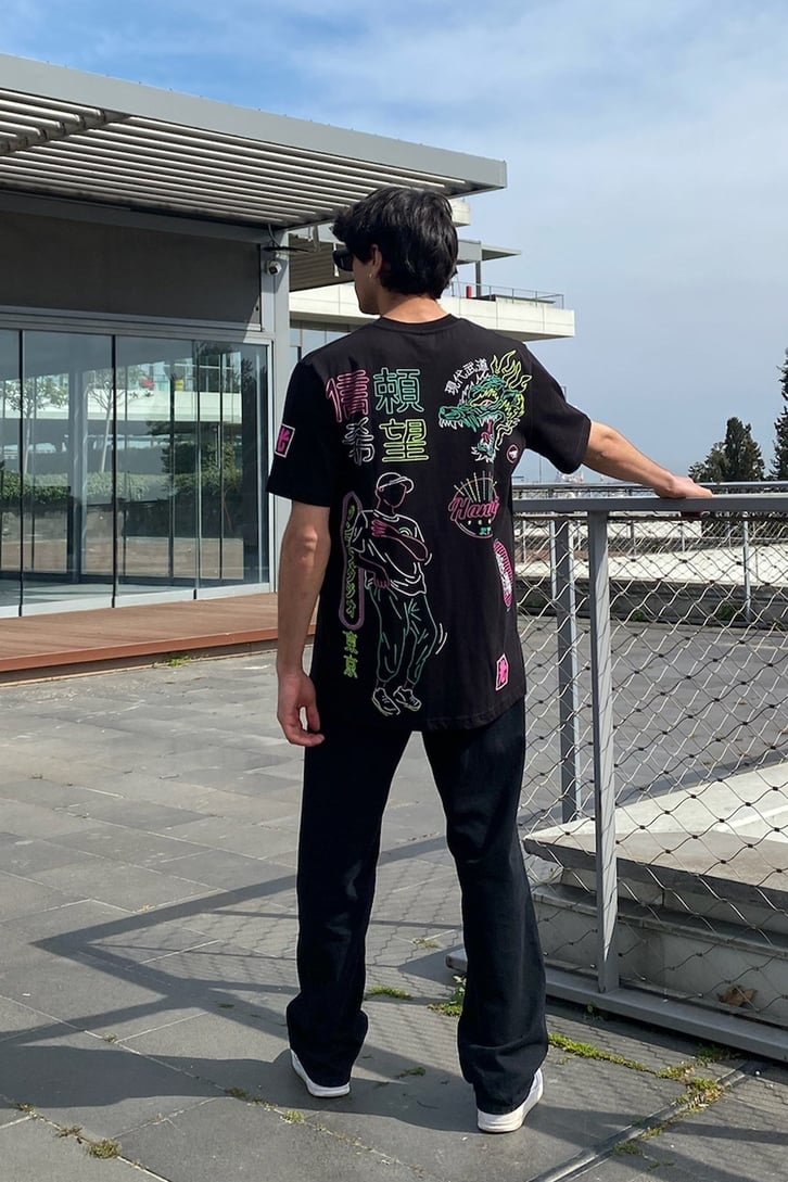 Neon Figures Baskılı Siyah Oversize Tshirt