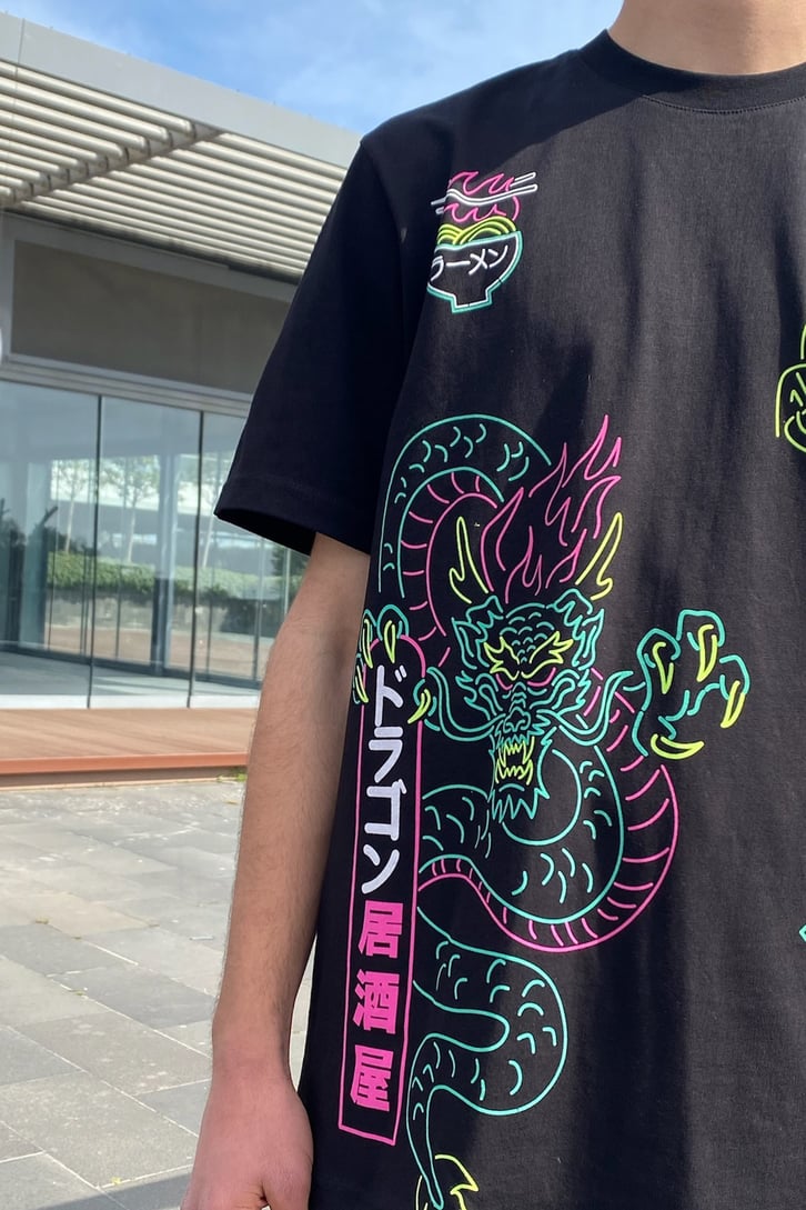 Neon Figures Baskılı Siyah Oversize Tshirt