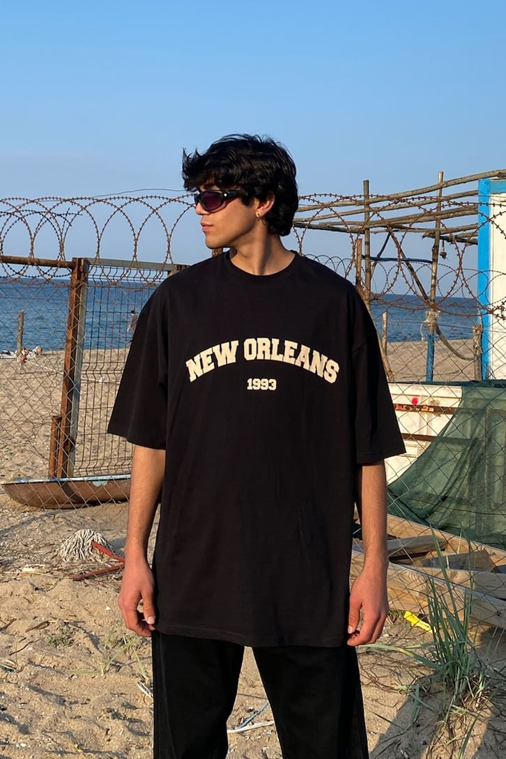 New Orleans Baskılı Siyah Oversize Tshirt