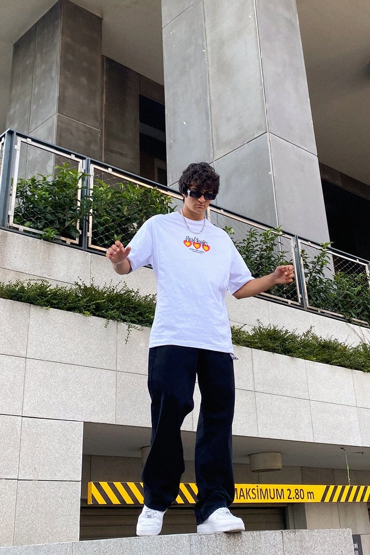 New Start Heart Baskılı Beyaz Oversize Tshirt
