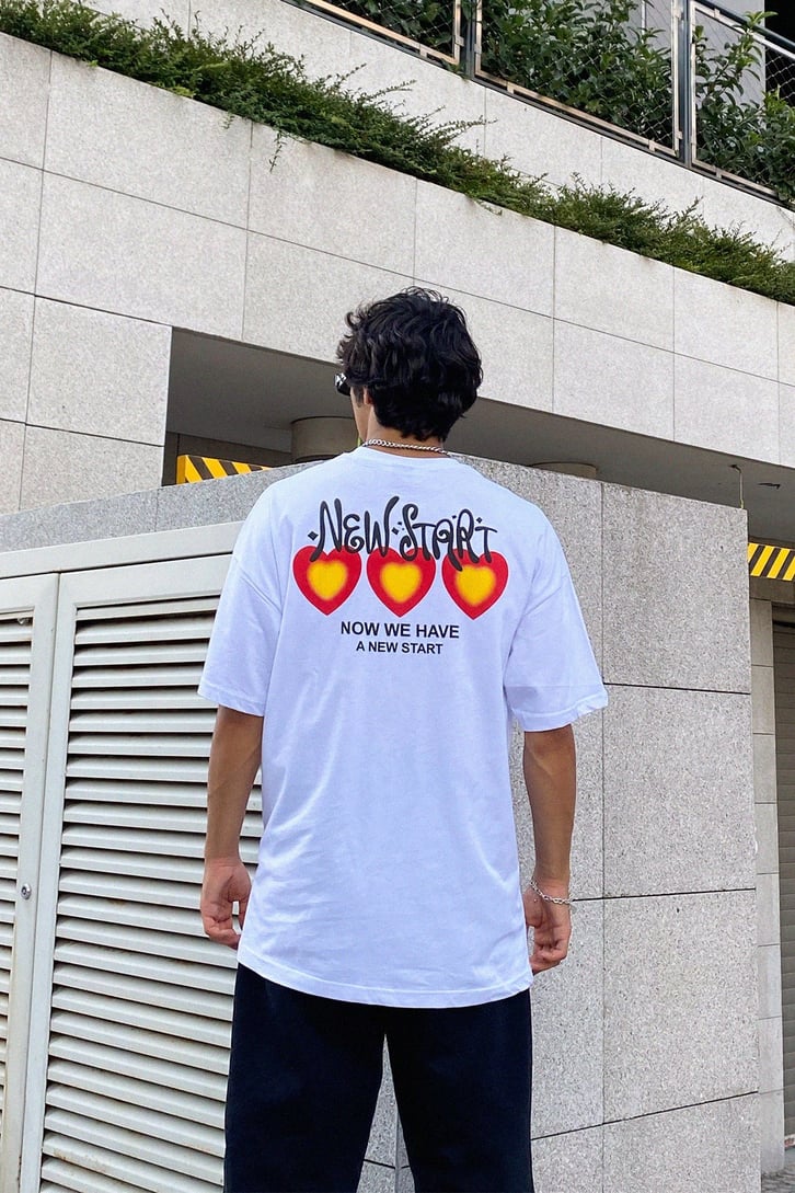 New Start Heart Baskılı Beyaz Oversize Tshirt