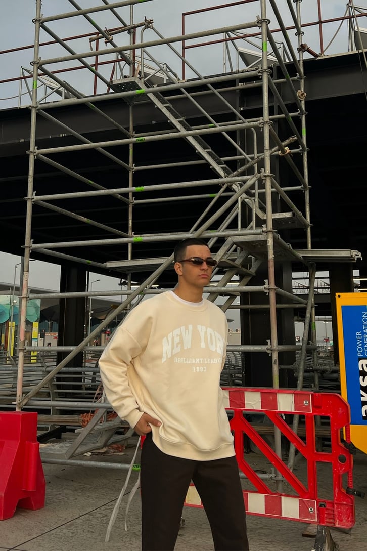 New York Baskılı Taş Rengi Oversize Sweatshirt