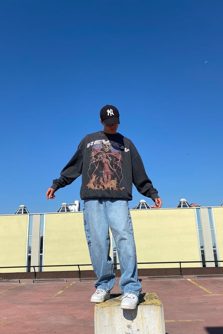 NON STATUM BASKILI OVERSIZE SWEATSHIRT