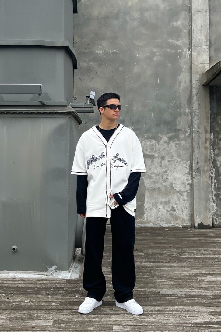 Nouvelle Nakışlı Beyaz Oversize Beyzbol Forma