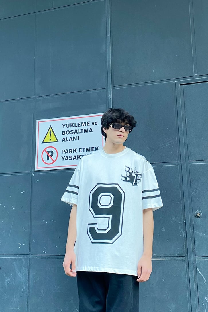 Number Nine Baskılı Oversize Tshirt